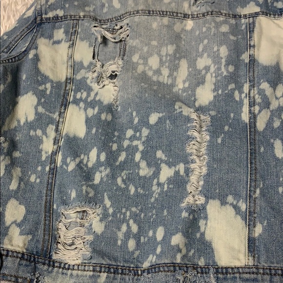 Distressed Jean Jacket Size L/XL - Picture 6 of 7